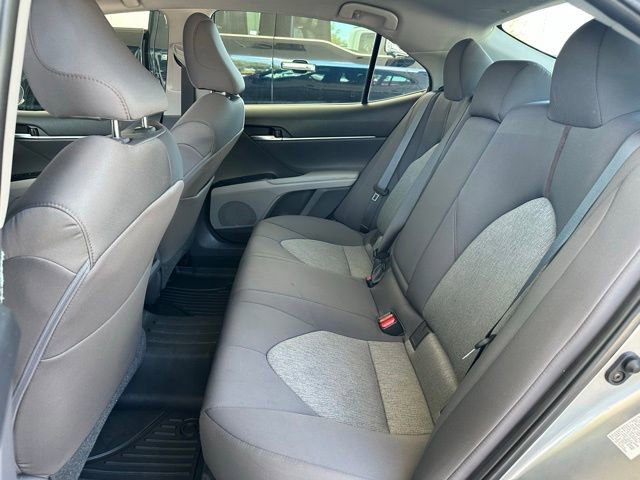 Used 2018 Toyota Camry LE FWD image 13