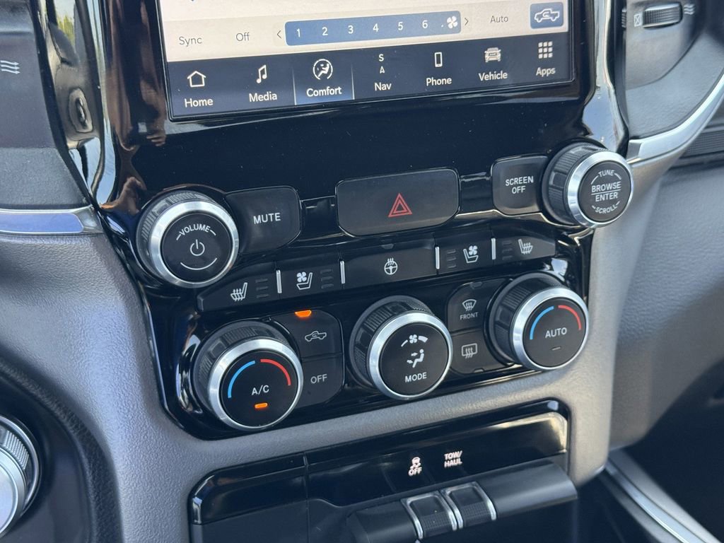 Used 2024 RAM 1500 Laramie image 20