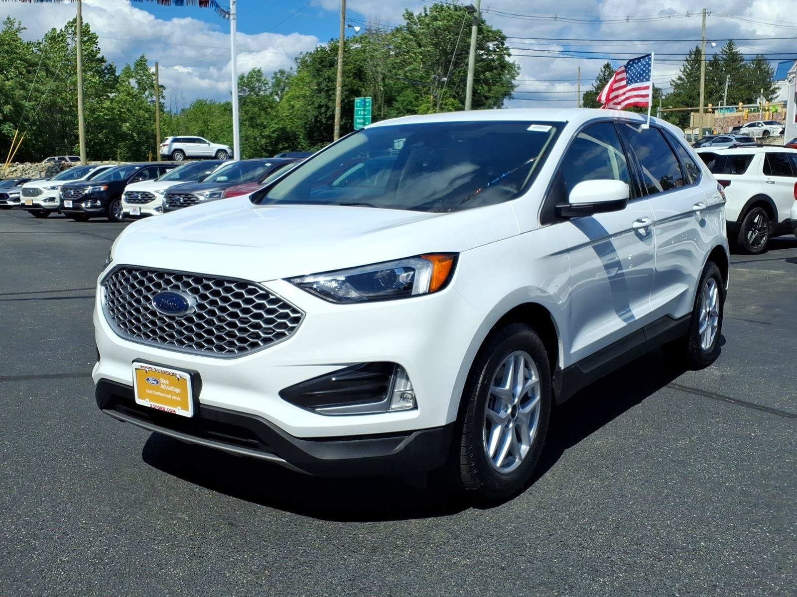 Certified 2023 Ford Edge SEL w/ Convenience Package AWD/4WD image 4