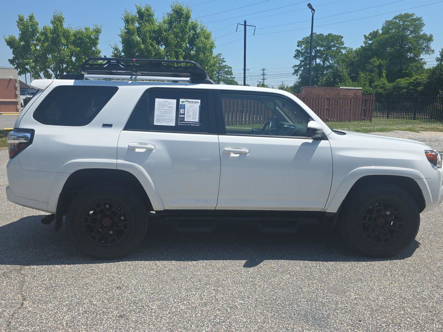 Used 2022 Toyota 4Runner SR5 w/ TRD Black Wheel Package (TMS) AWD/4WD image 4