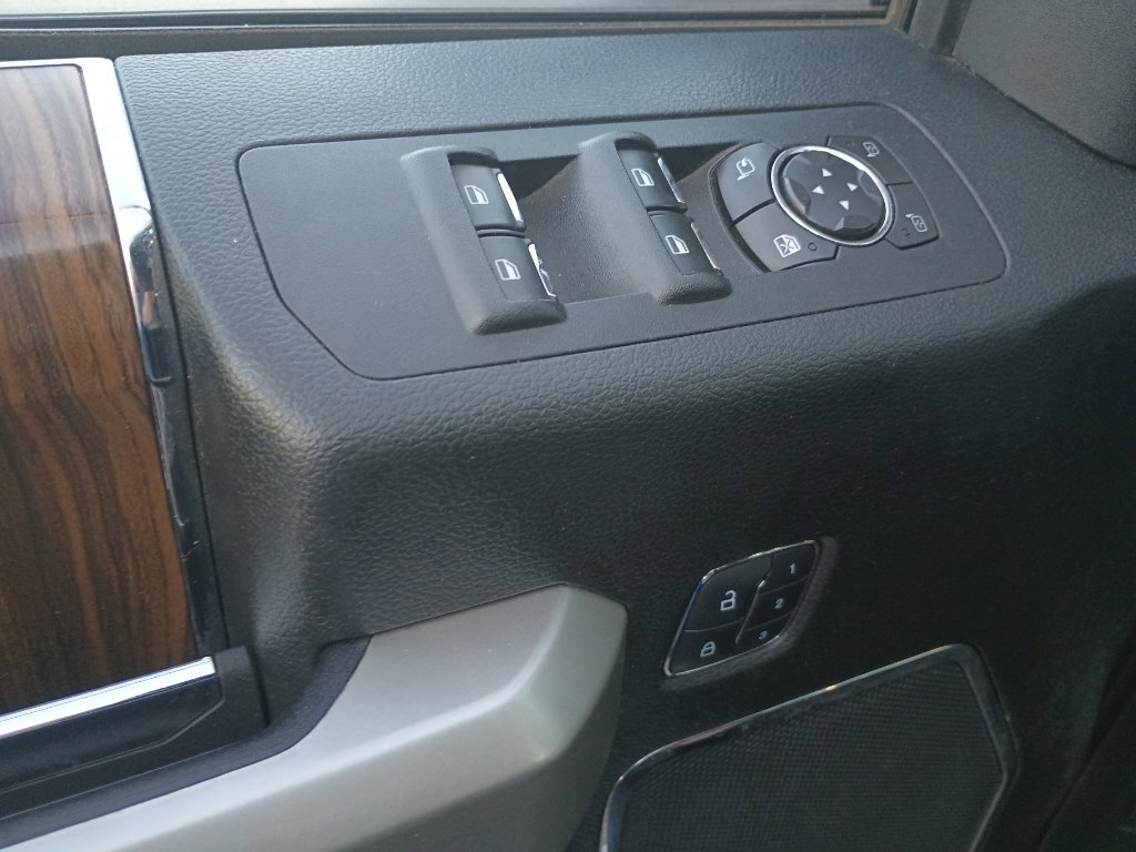 Certified 2016 Ford F150 Lariat image 17