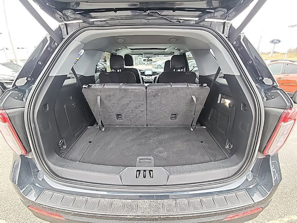Certified 2023 Ford Explorer XLT w/ Equipment Group 202A image 24