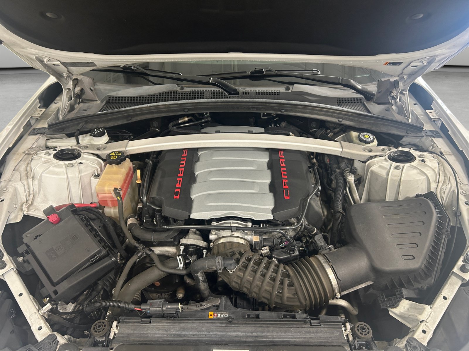 Used 2019 Chevrolet Camaro SS RWD image 23