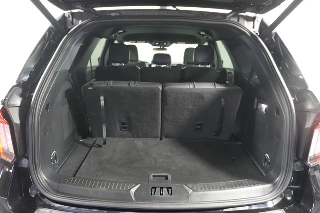 Certified 2025 Ford Explorer ST-Line w/ ST-Line Street Pack image 26