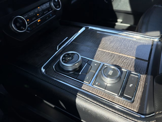 Certified 2021 Ford Expedition Limited image 22