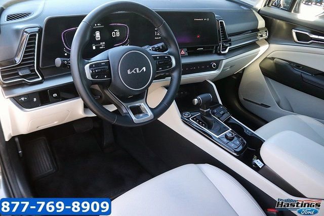 Used 2023 Kia Sportage EX image 11