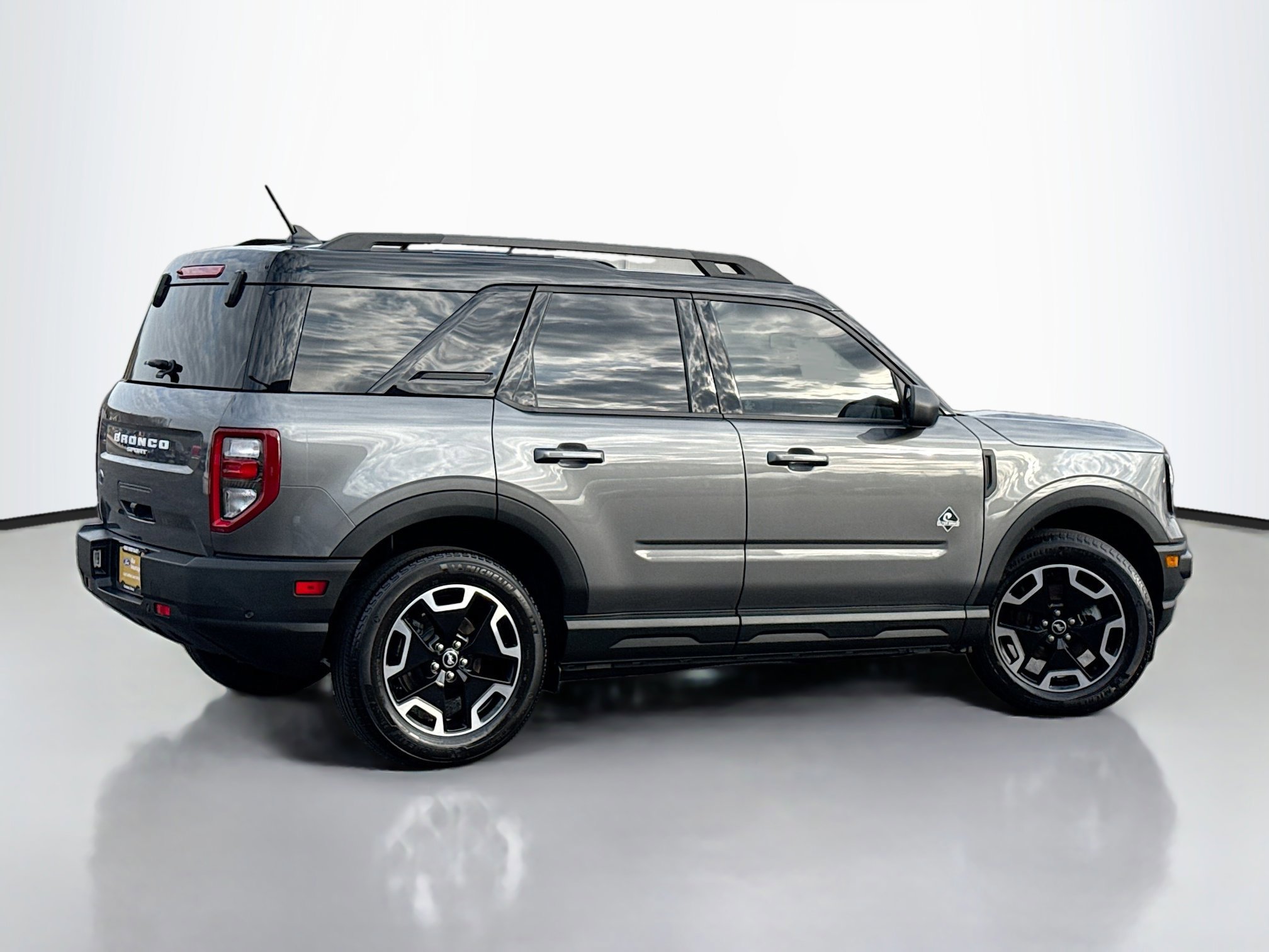 Certified 2023 Ford Bronco Sport Outer Banks w/ Tech Package image 3