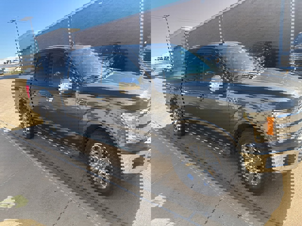 Certified 2020 Ford F150 Lariat image 3