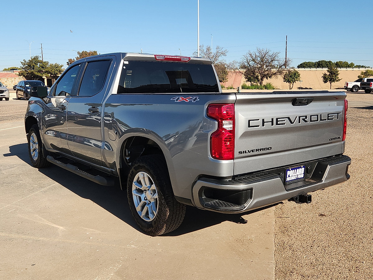 Used 2025 Chevrolet Silverado 1500 Custom w/ Turbomax Blackout Package AWD/4WD image 3