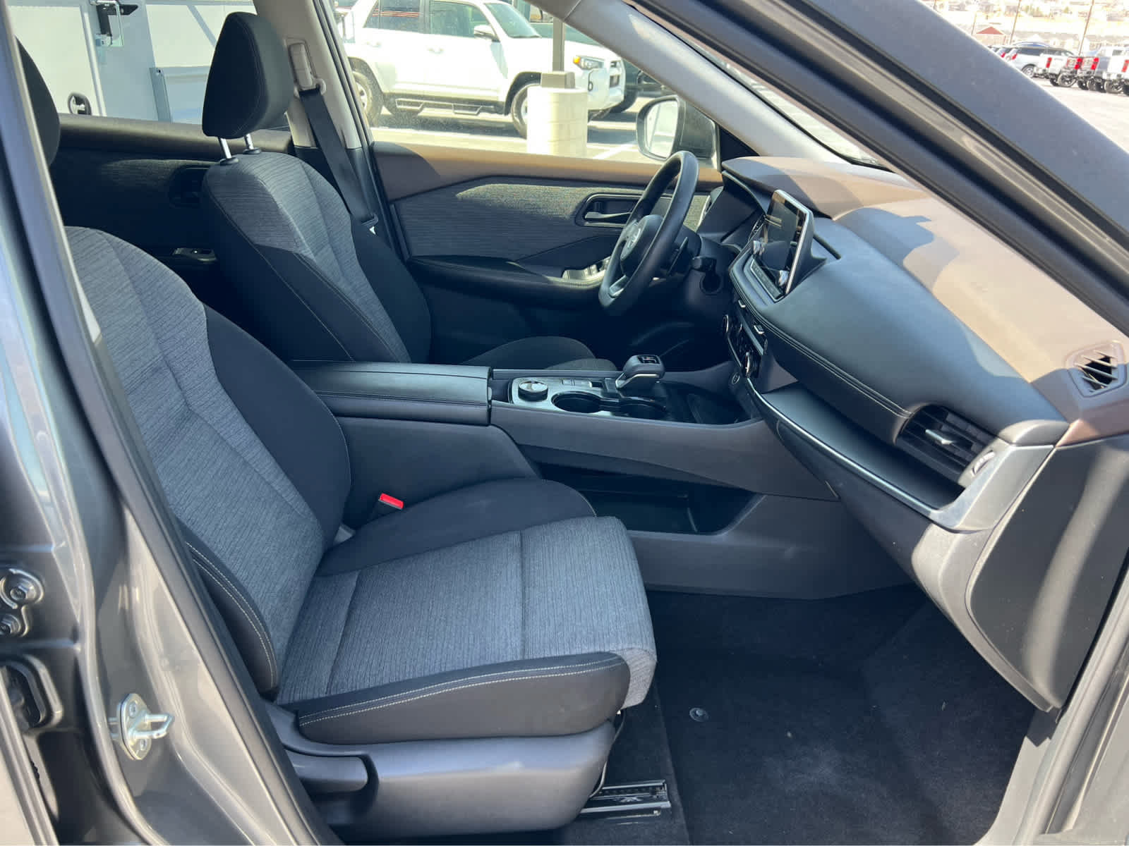 Used 2021 Nissan Rogue S AWD/4WD image 17