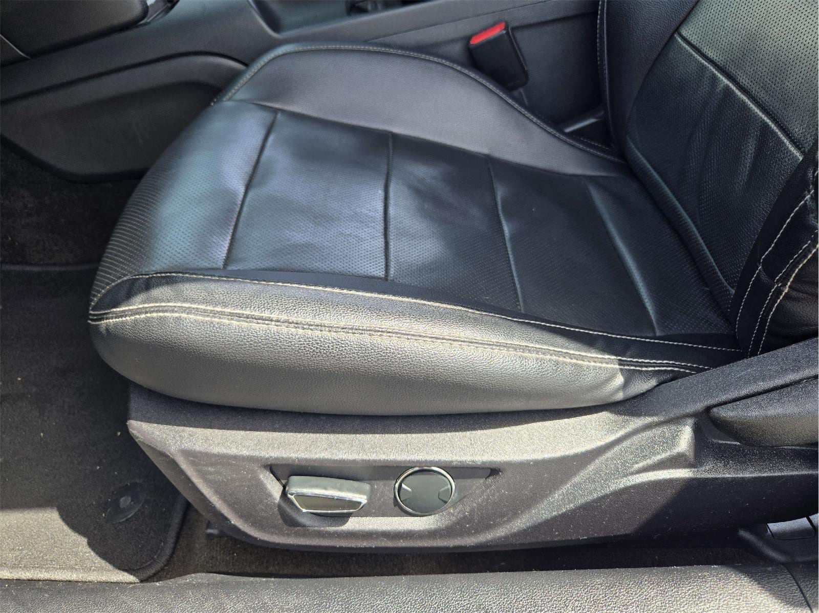 Certified 2017 Ford Mustang Premium RWD image 20