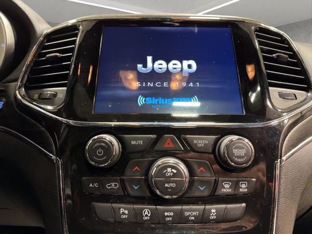 Used 2022 Jeep Grand Cherokee Limited AWD/4WD image 18