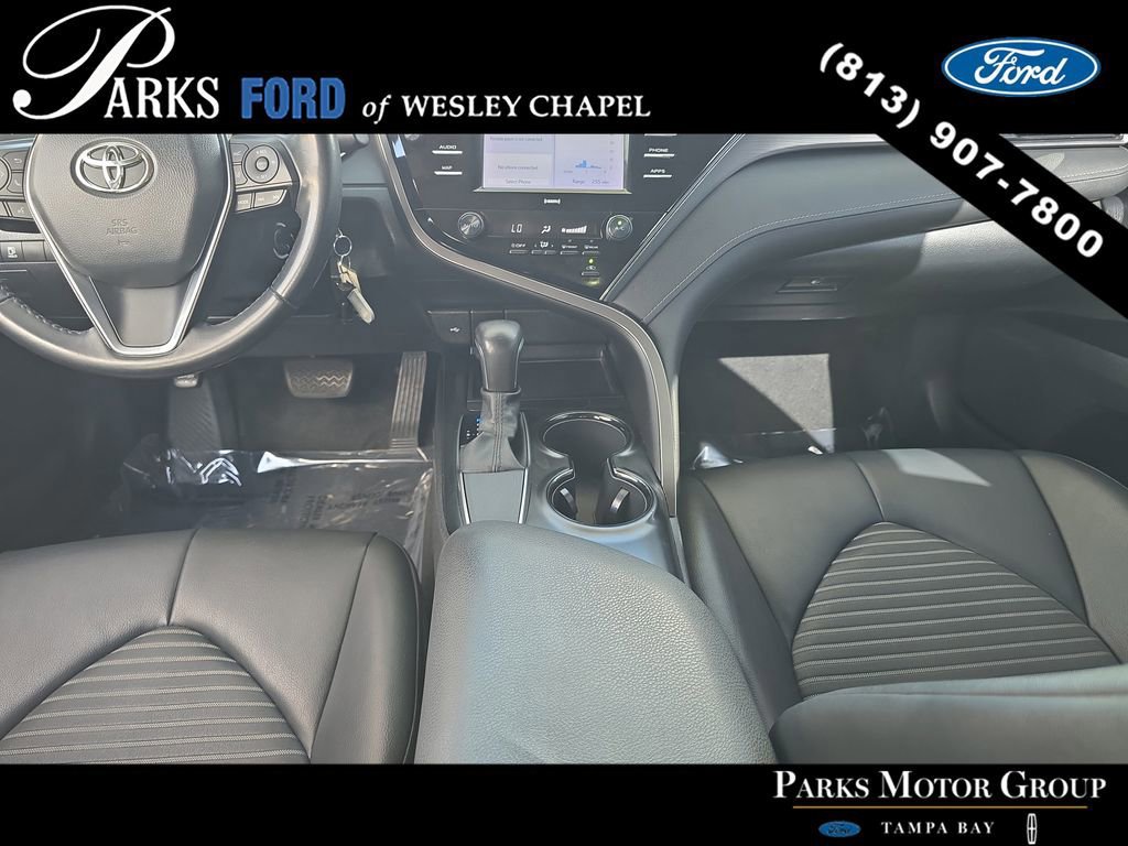 Used 2020 Toyota Camry SE image 12