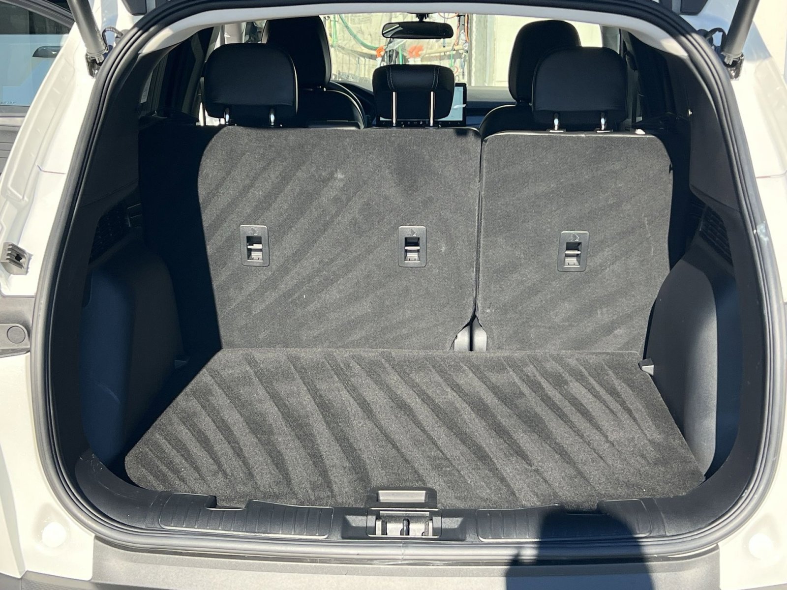 Certified 2025 Ford Escape SE image 25