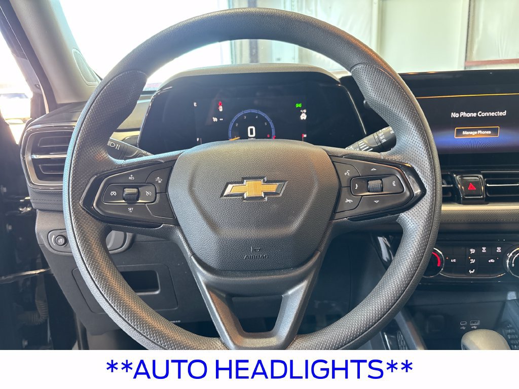 Used 2025 Chevrolet TrailBlazer LT AWD/4WD image 19