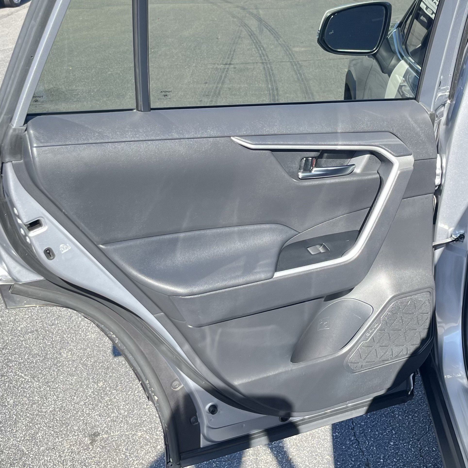 Used 2021 Toyota RAV4 XLE Premium AWD/4WD image 12