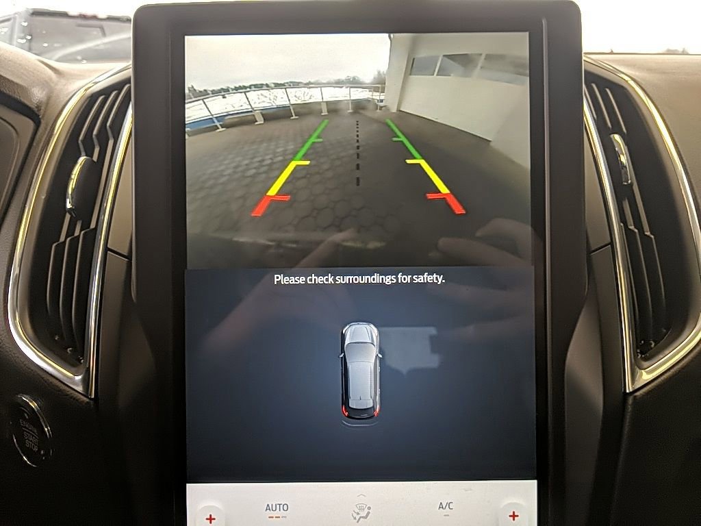 Certified 2024 Ford Edge Titanium w/ Class II Trailer Tow Package image 20