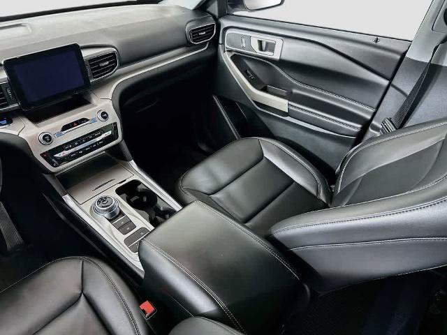 Certified 2023 Ford Explorer XLT w/ Equipment Group 202A RWD image 11