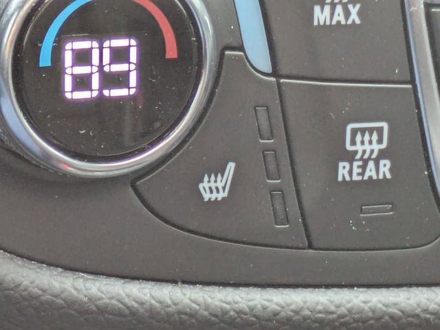 Used 2023 Chevrolet Equinox RS w/ RS Leather Package image 23