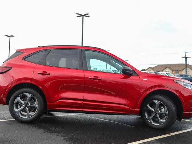 Certified 2024 Ford Escape ST-Line AWD/4WD image 11