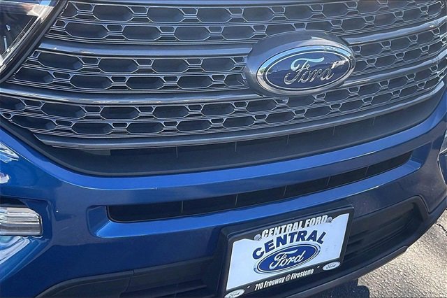 Certified 2022 Ford Explorer XLT w/ Equipment Group 202A image 29