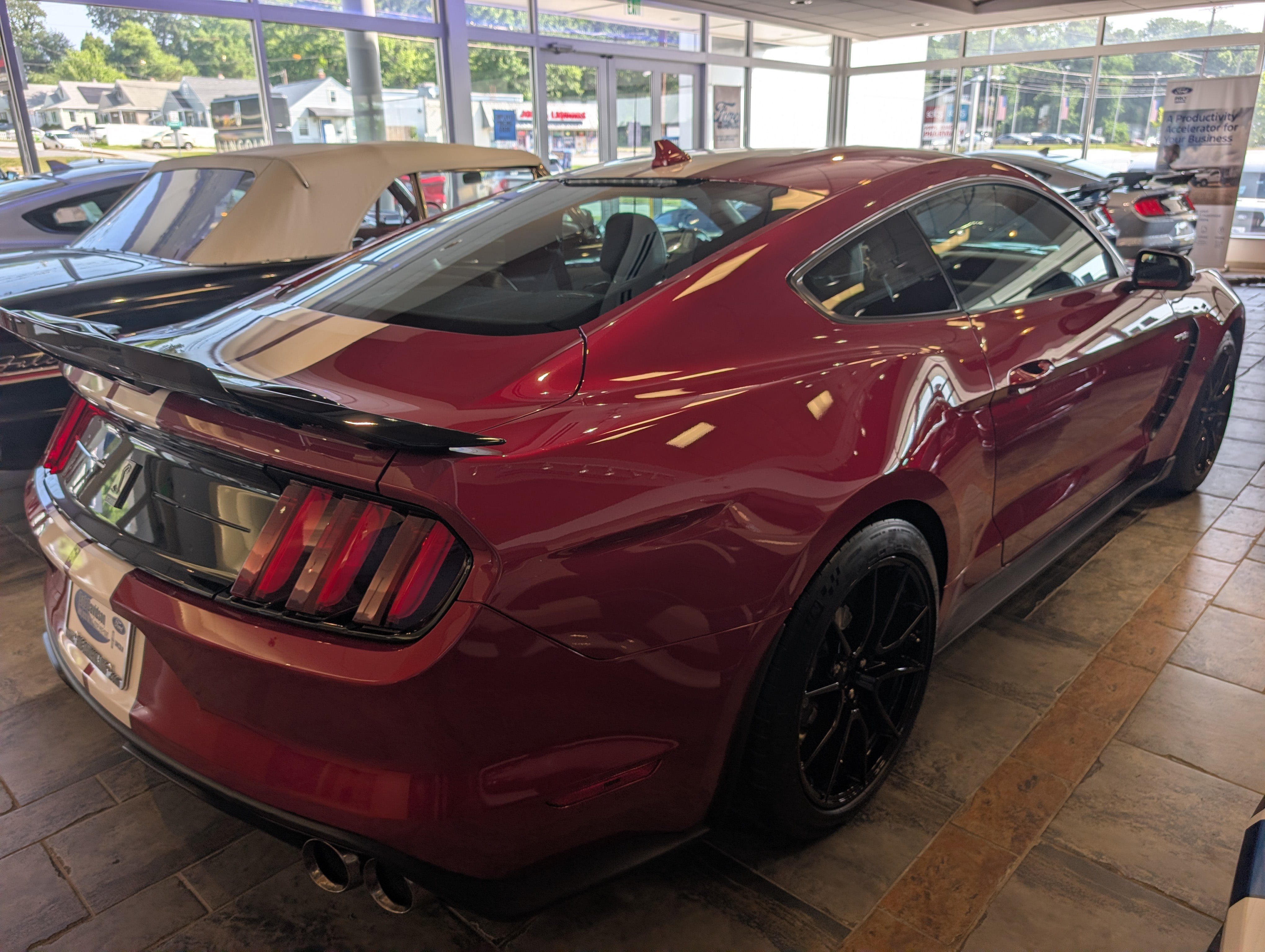 Certified 2020 Ford Mustang Shelby GT350 w/ Technology Package RWD image 6