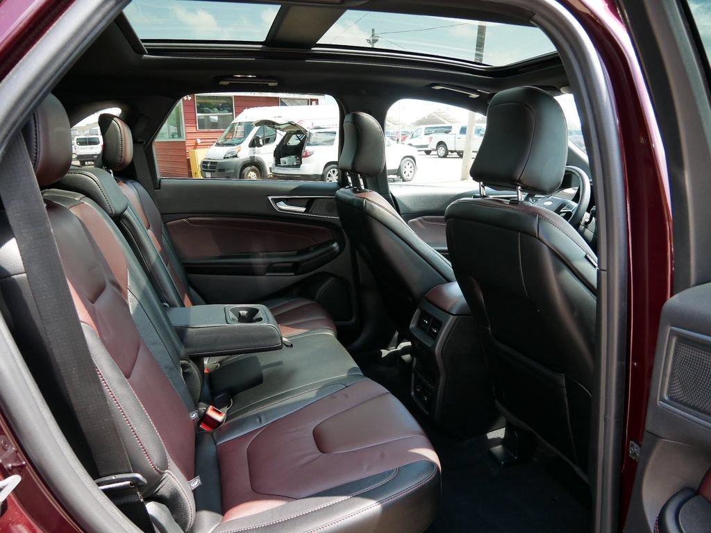 Certified 2022 Ford Edge Titanium w/ Equipment Group 301A AWD/4WD image 9