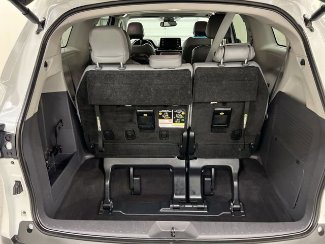 Used 2024 Toyota Sienna XLE image 20