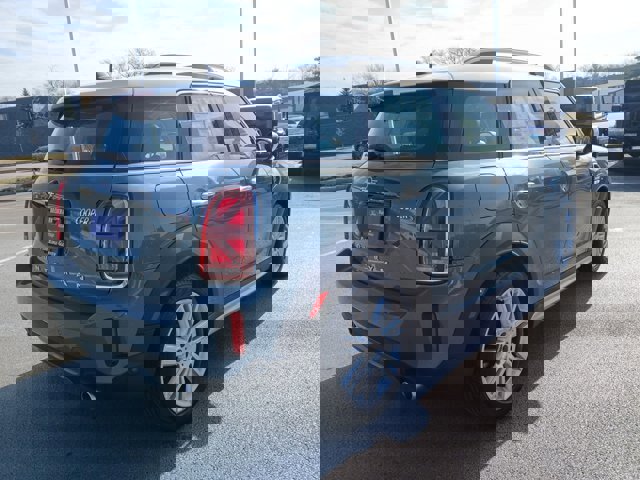 Used 2024 MINI Cooper Countryman S w/ Signature Upholstery Package image 4