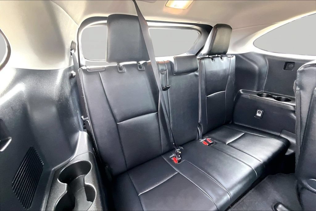 Used 2025 Toyota Highlander XLE AWD/4WD image 28