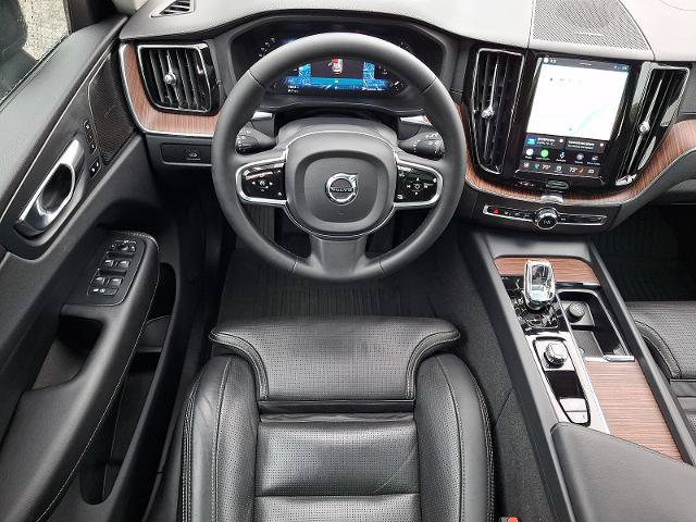 Used 2023 Volvo XC60 B5 Ultimate w/ Climate Package AWD/4WD image 11