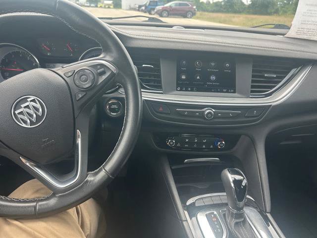 Used 2018 Buick Regal Preferred AWD/4WD image 11