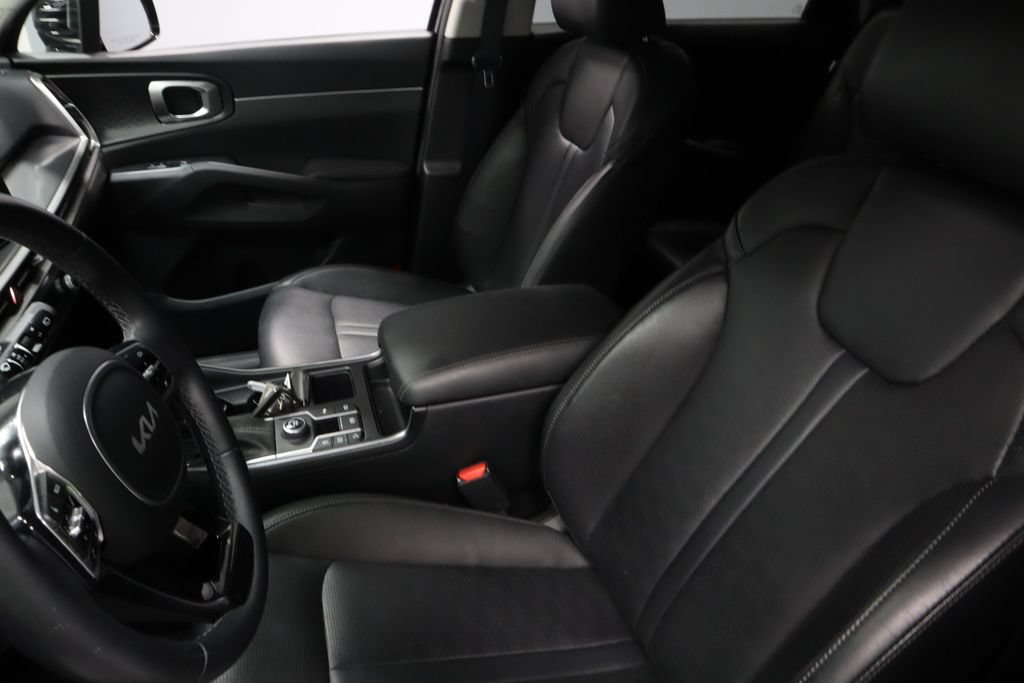 Used 2024 Kia Sorento S w/ Panoramic Sunroof Package FWD image 24