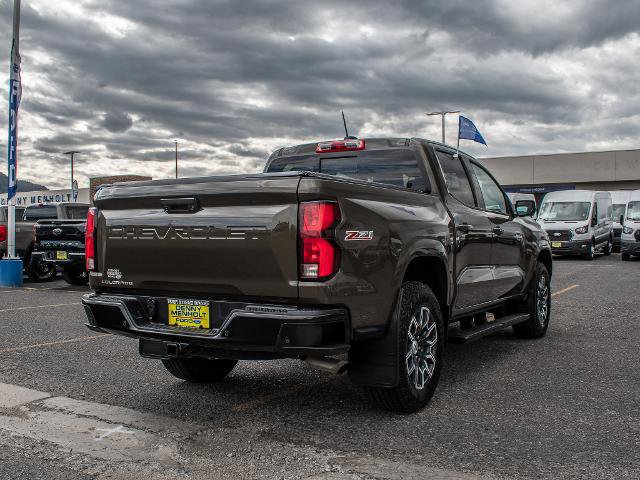 Used 2023 Chevrolet Colorado Z71 w/ Z71 Convenience Package 2 AWD/4WD image 5