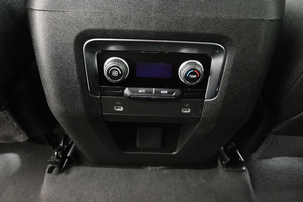 Used 2024 Chevrolet Tahoe LT RWD image 19