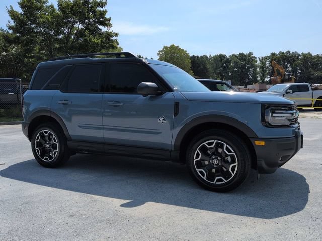 Certified 2025 Ford Bronco Sport Outer Banks w/ Outer Banks Tech Package+ AWD/4WD image 2