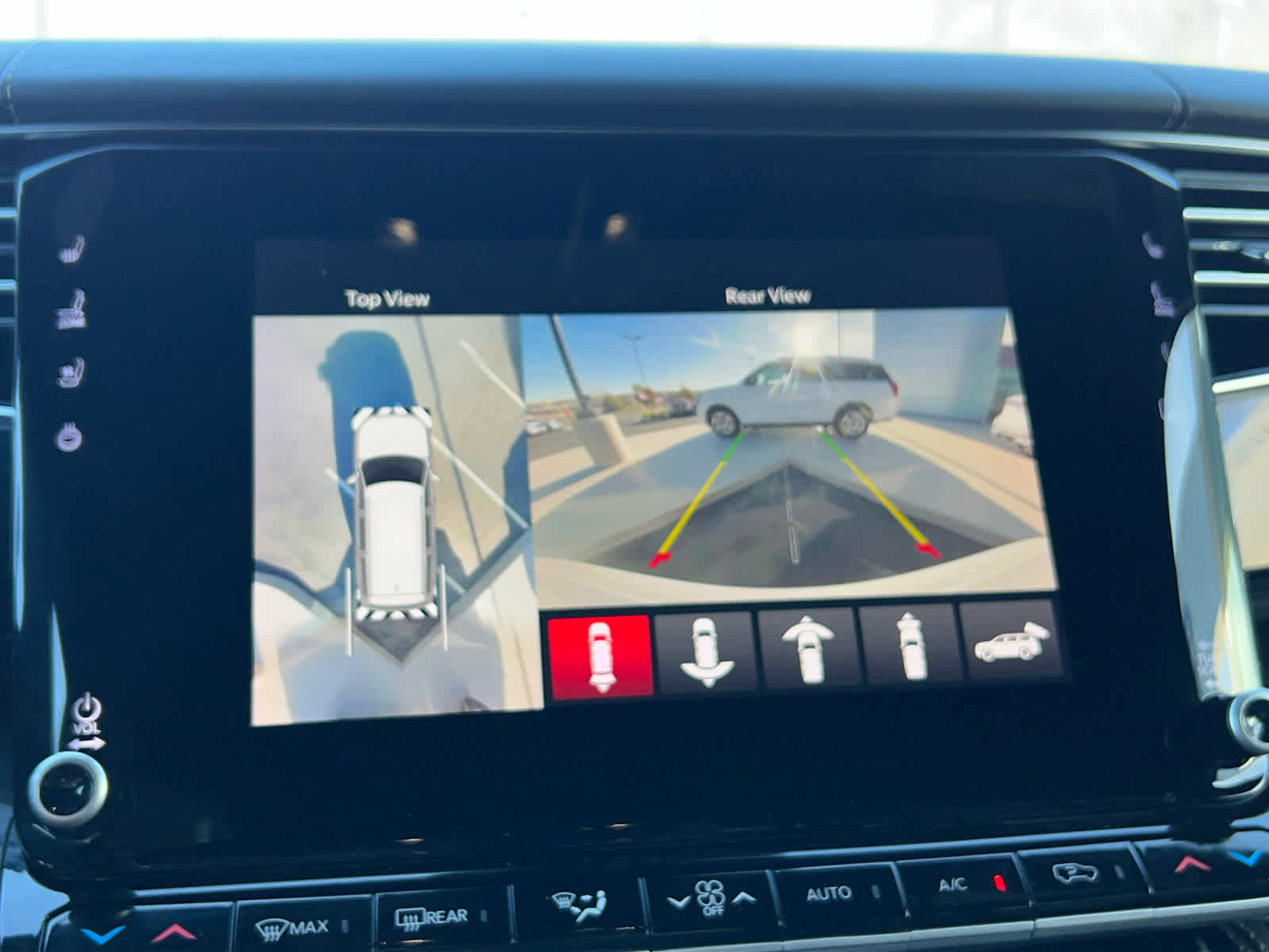 Used 2023 Jeep Wagoneer 4WD w/ Convenience Group I image 39