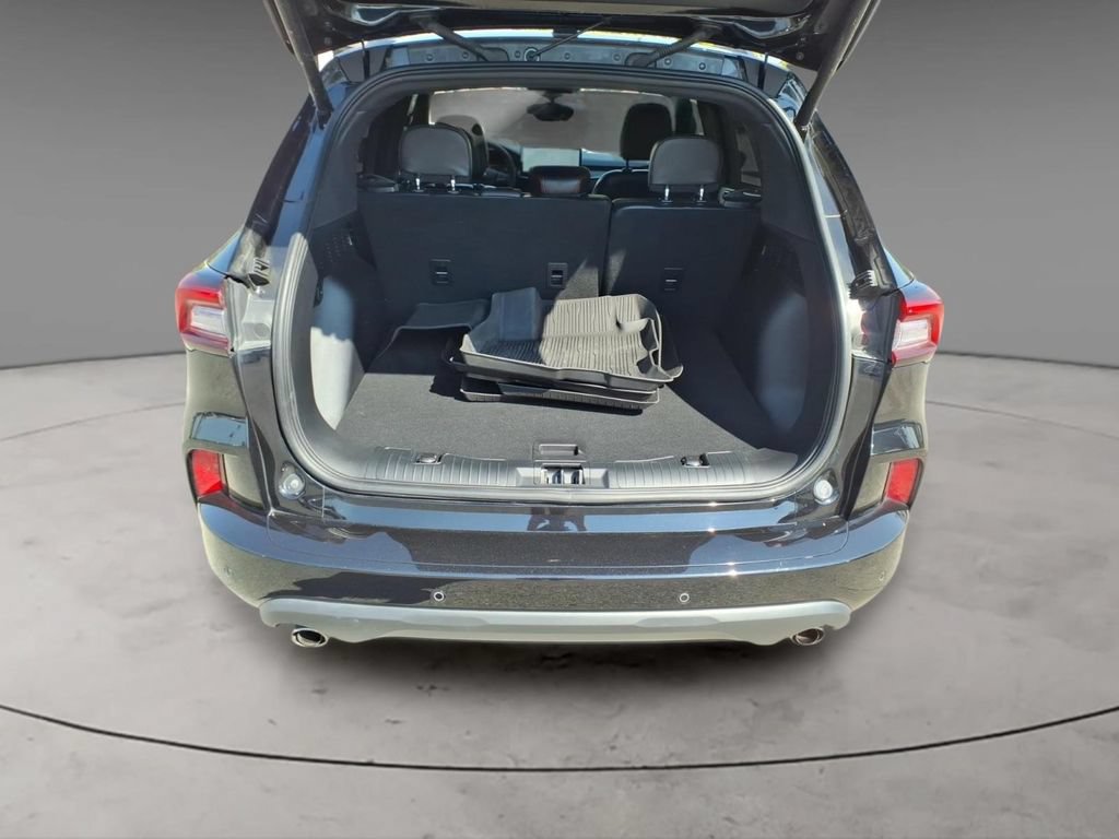 Certified 2023 Ford Escape ST-Line w/ Tech Pack #1 FWD image 11