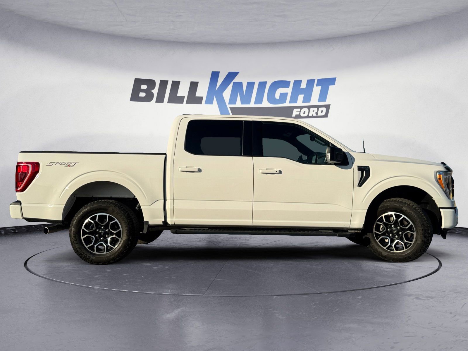 Certified 2022 Ford F150 XLT w/ Equipment Group 302A High image 6