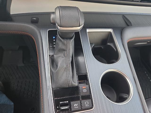 Used 2024 Toyota Sienna XSE AWD/4WD image 27