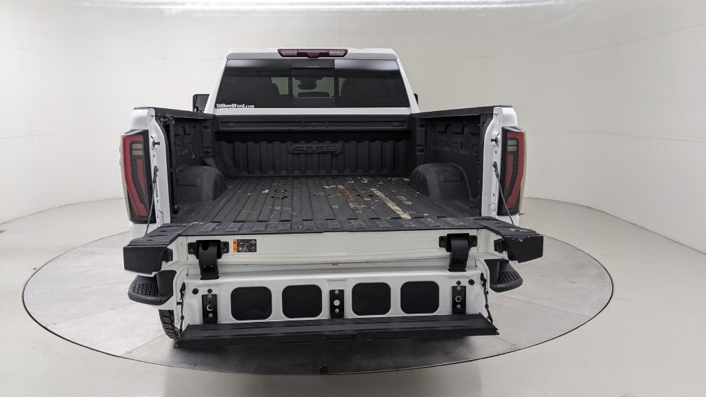 Used 2024 GMC Sierra 3500 AT4 w/ AT4 Premium Plus Package AWD/4WD image 8