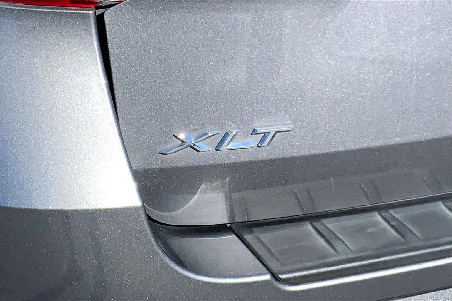 Certified 2022 Ford Explorer XLT RWD image 10