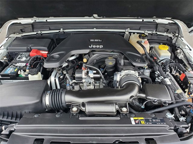 Used 2020 Jeep Wrangler Unlimited Sahara image 25