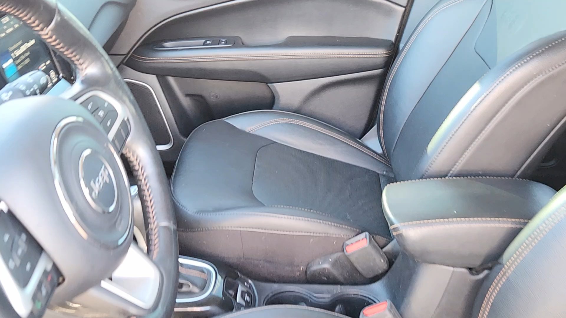 Used 2019 Jeep Compass Limited image 21