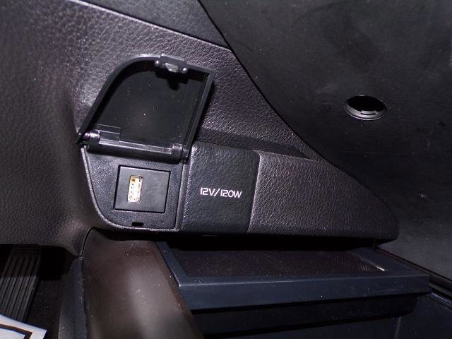 Used 2022 Toyota Camry SE image 25