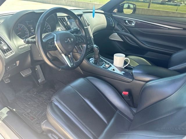 Used 2017 INFINITI Q60 Red Sport 400 RWD image 10