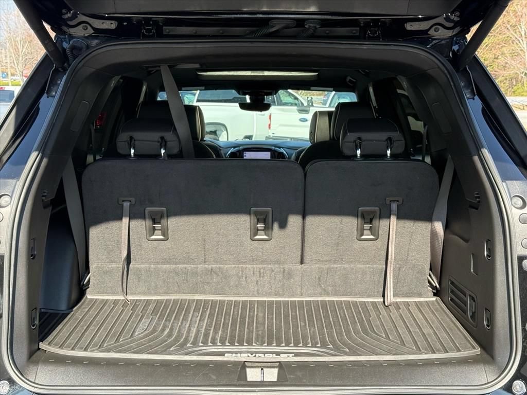 Used 2023 Chevrolet Traverse Premier AWD/4WD image 16