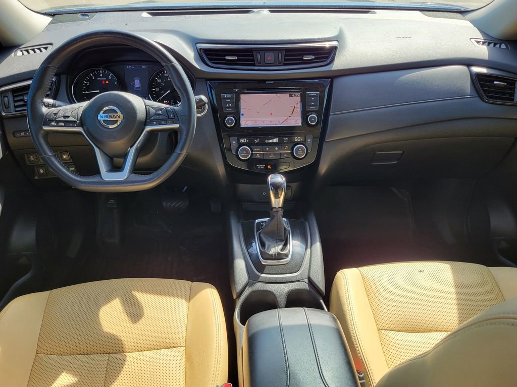 Used 2018 Nissan Rogue SV w/ Premium Package FWD image 37