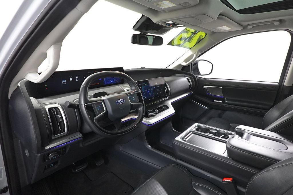 Certified 2025 Ford Expedition Platinum image 14