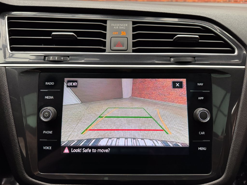 Used 2024 Volkswagen Tiguan SEL R-Line AWD/4WD image 22